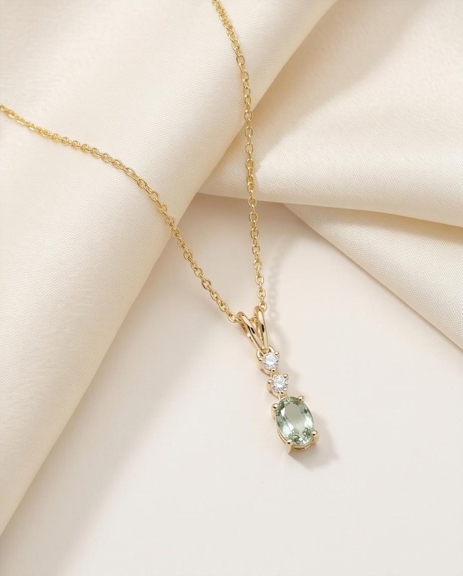 Verdant Elegance Pendant