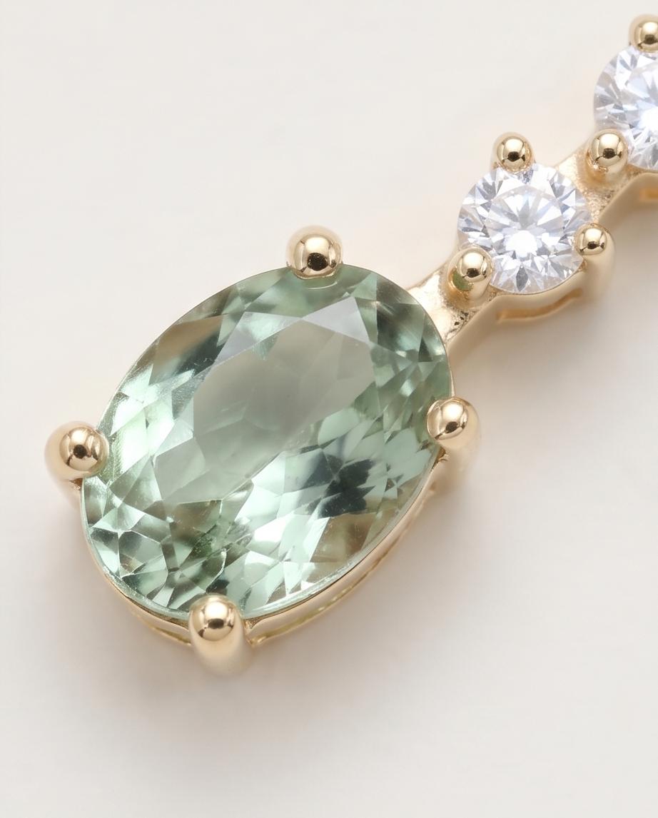 Verdant Elegance Pendant